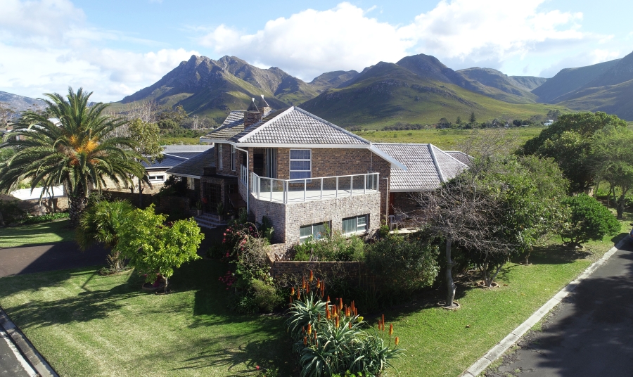 3 Bedroom Property for Sale in Heuningkloof Western Cape